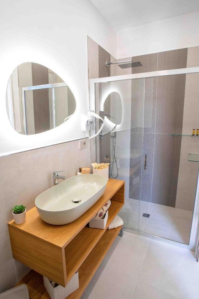 Ospritthouse Apartment อาเจโรลา ภายนอก รูปภาพ